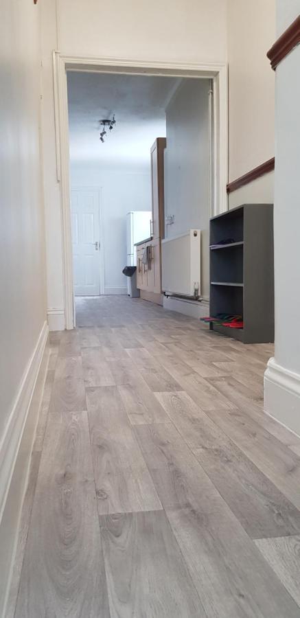 U-Din Homes Уэймут Экстерьер фото