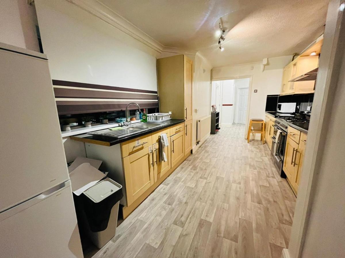 U-Din Homes Уэймут Экстерьер фото